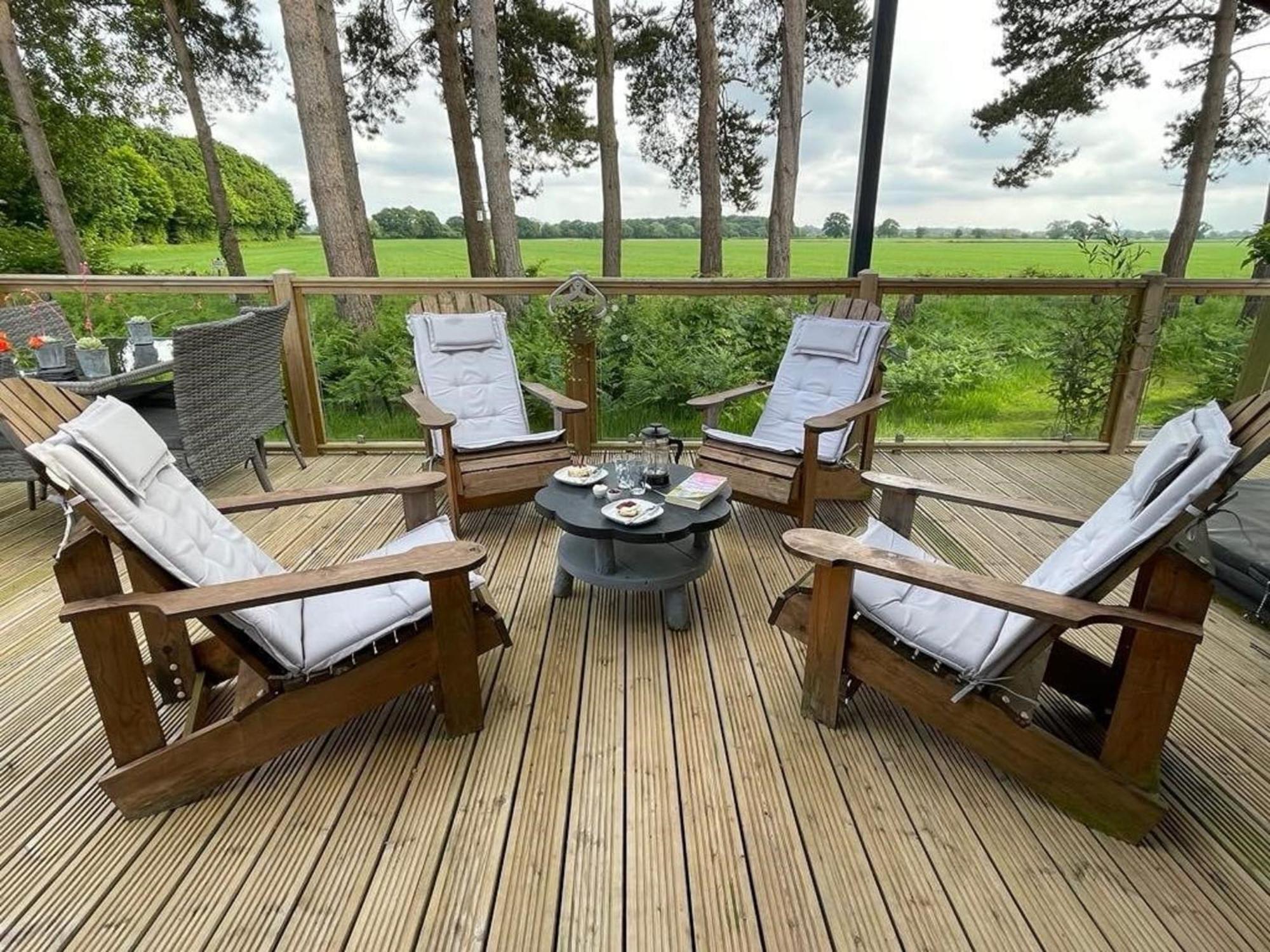 Hollicarrs - Wildflower Lodge Йорк Екстериор снимка